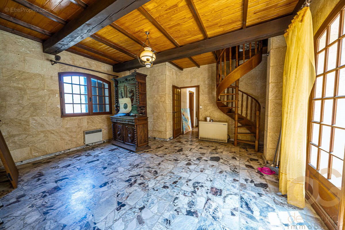 Maison à vendre, 157m², Nîmes