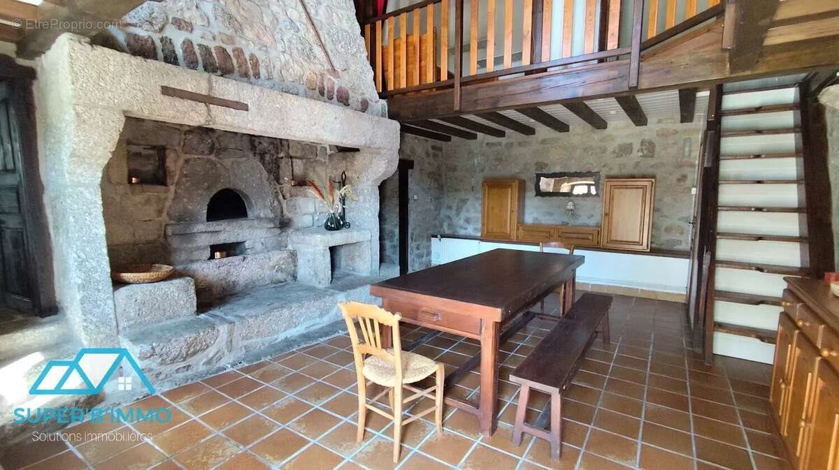 Maison à vendre, 175m², Saugues