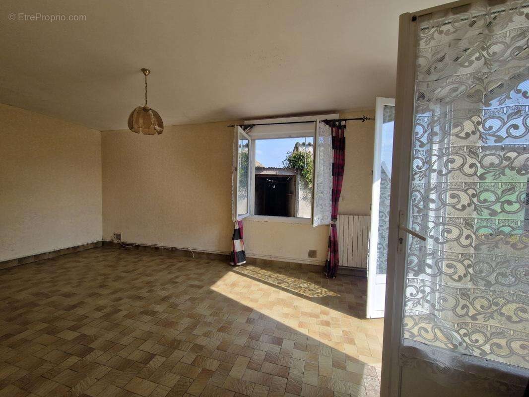 Maison à vendre, 72m², Fatines