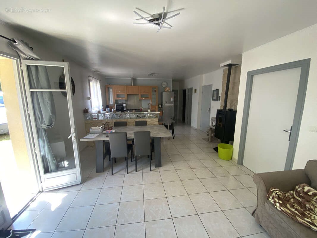 Maison à vendre, 109m², Seissan