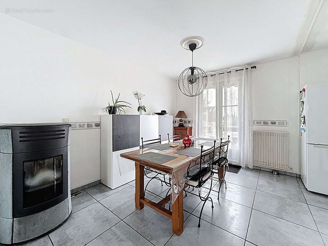 Maison à vendre, 100m², Saint-Cyr-sur-Loire