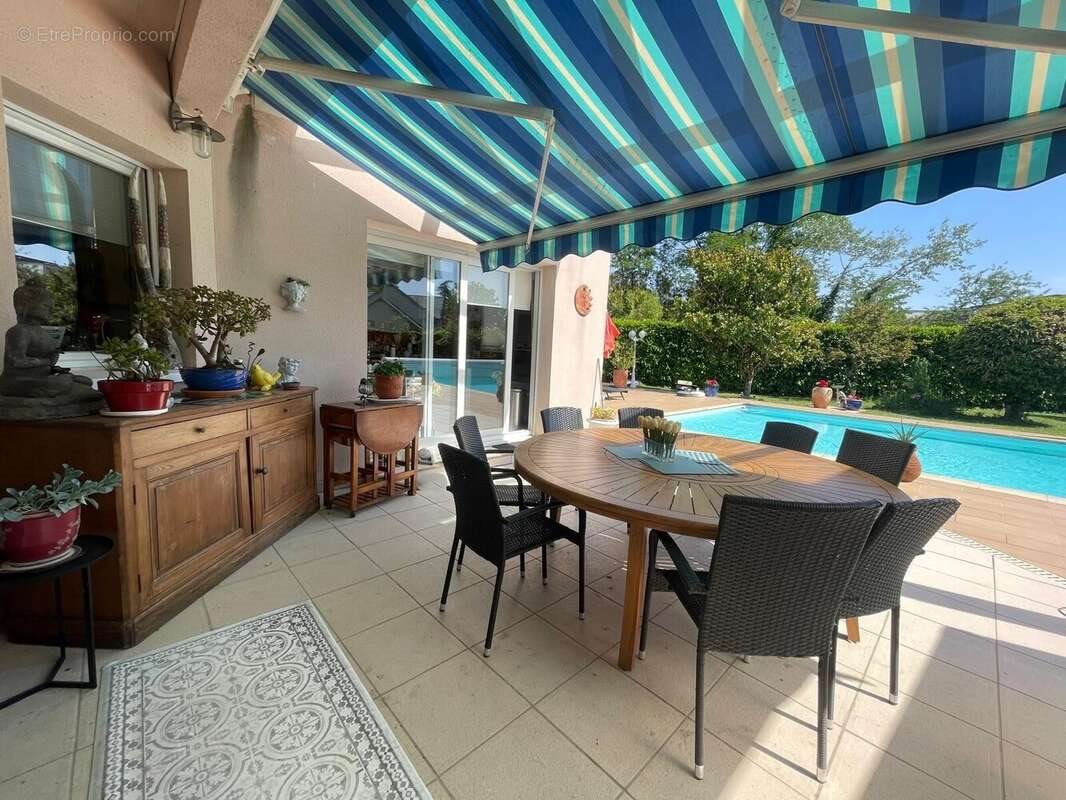 Maison à vendre, 264m², Saint-Doulchard