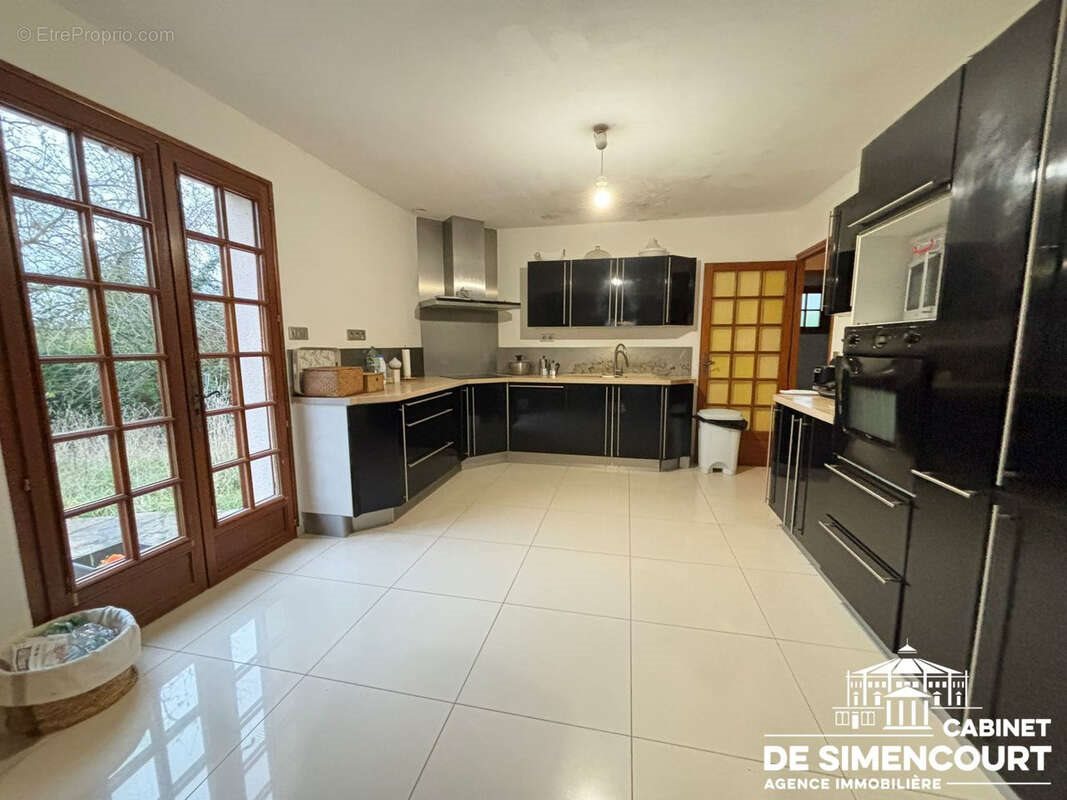 Maison à vendre, 180m², Dury