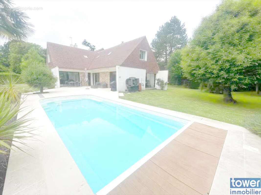 Maison à vendre, 260m², Mathieu