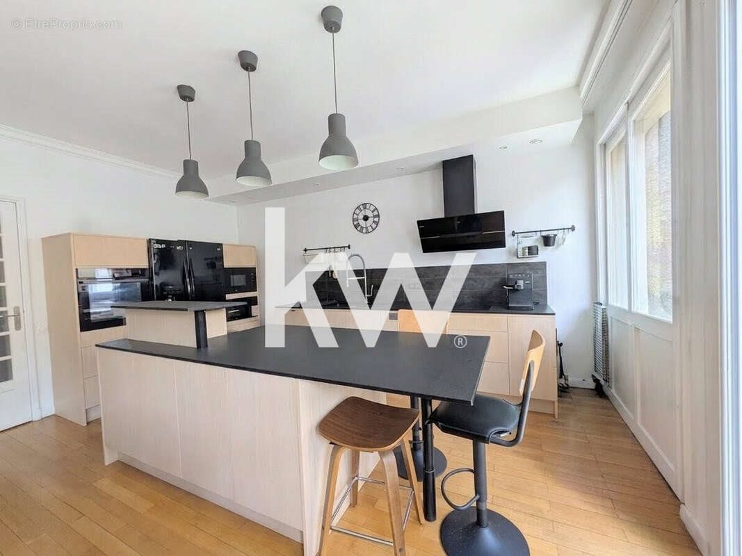 Appartement à vendre, 186m², Saint-Étienne