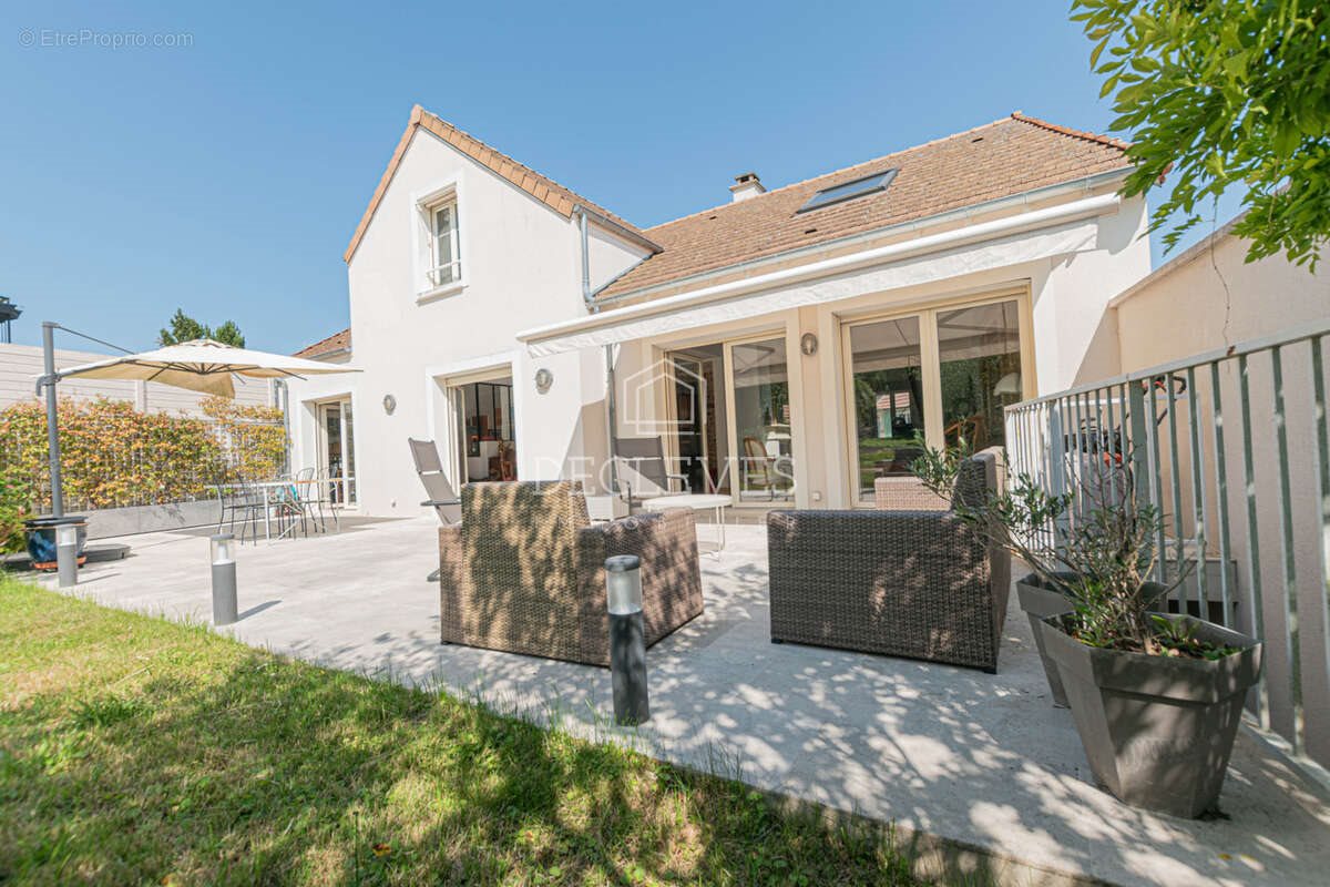 Maison à vendre, 158m², Orgeval