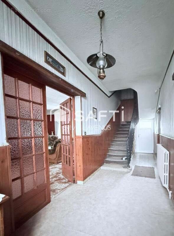 Maison à vendre, 201m², Belleu