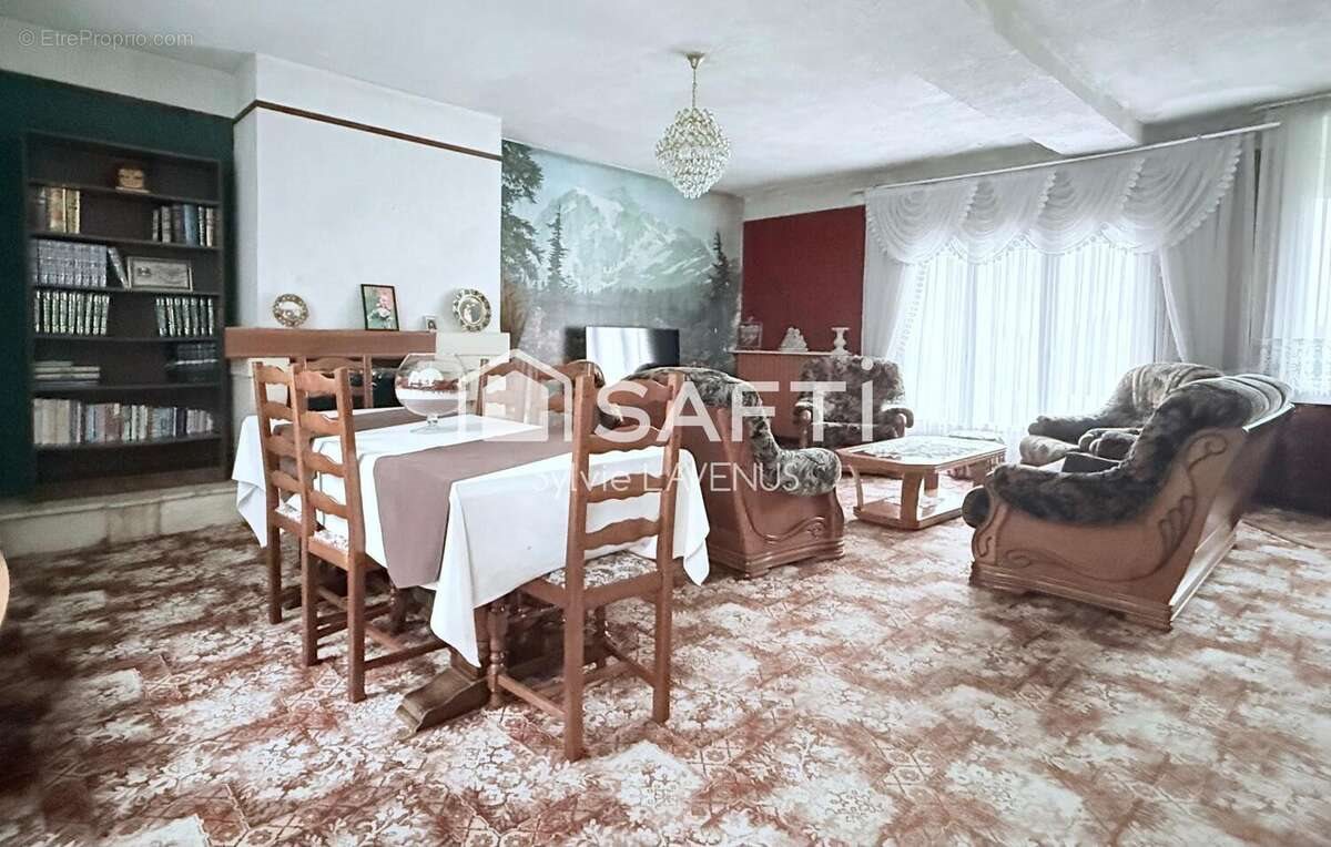 Maison à vendre, 201m², Belleu