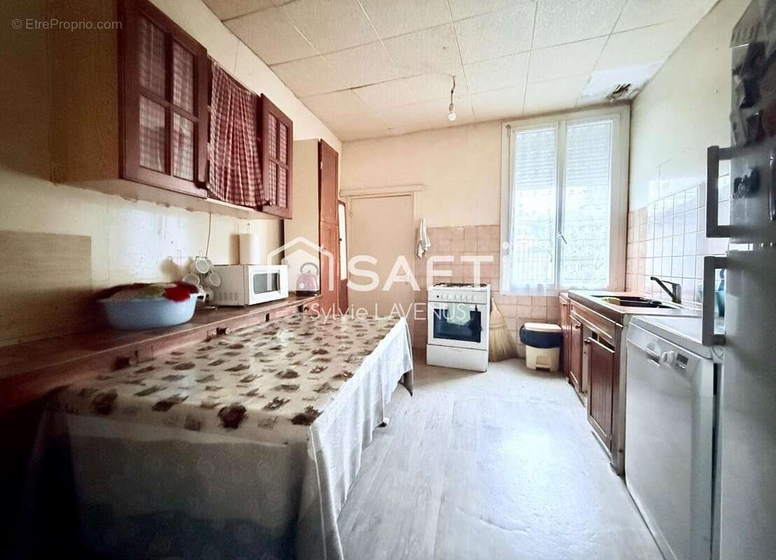 Maison à vendre, 201m², Belleu