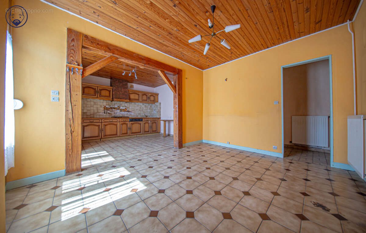 Maison à vendre, 91m², Lérouville