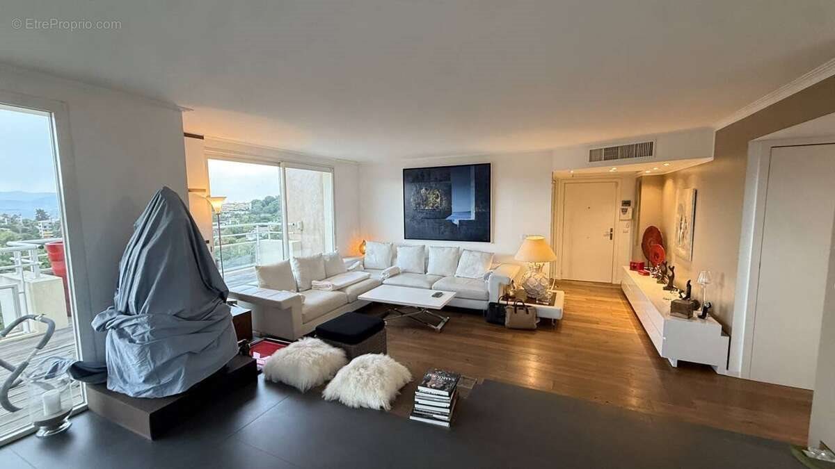 Appartement à vendre, 94m², Antibes