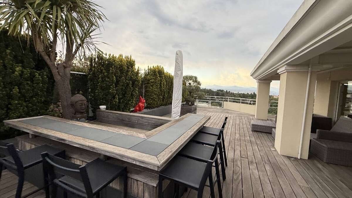 Appartement à vendre, 94m², Antibes
