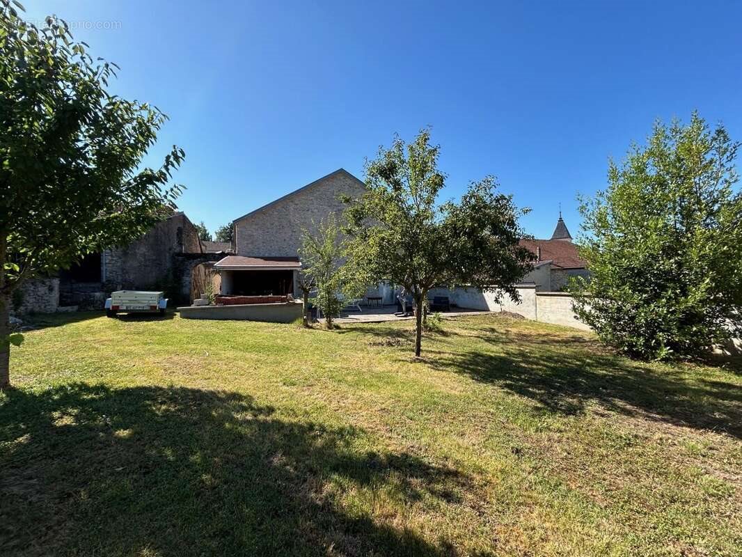 Maison à vendre, 223m², Marnay