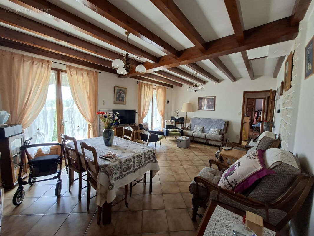 Maison à vendre, 87m², Le Cendre