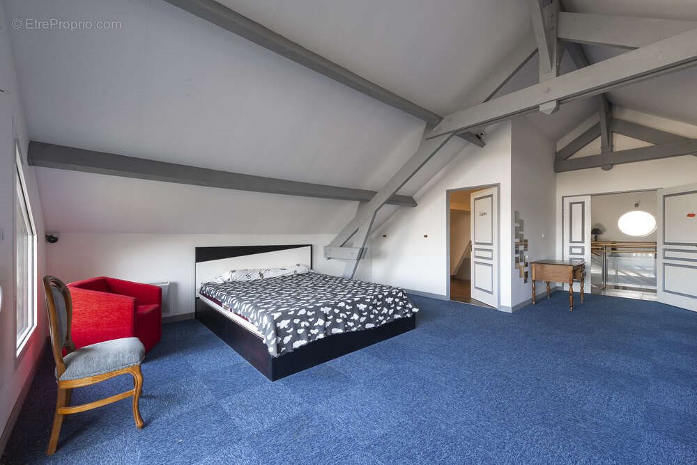 Maison à vendre, 530m², La Ferté-sous-Jouarre