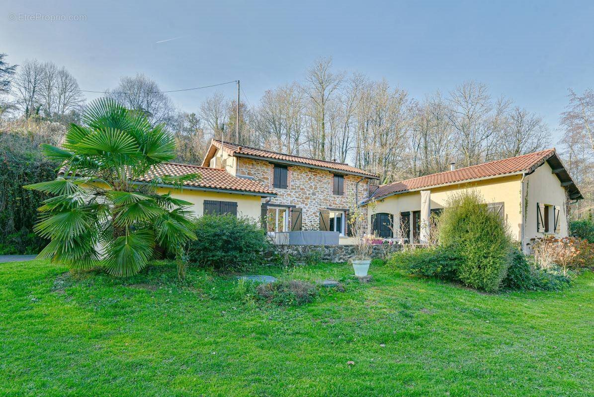 Maison à vendre, 146m², Saint-Yrieix-sous-Aixe
