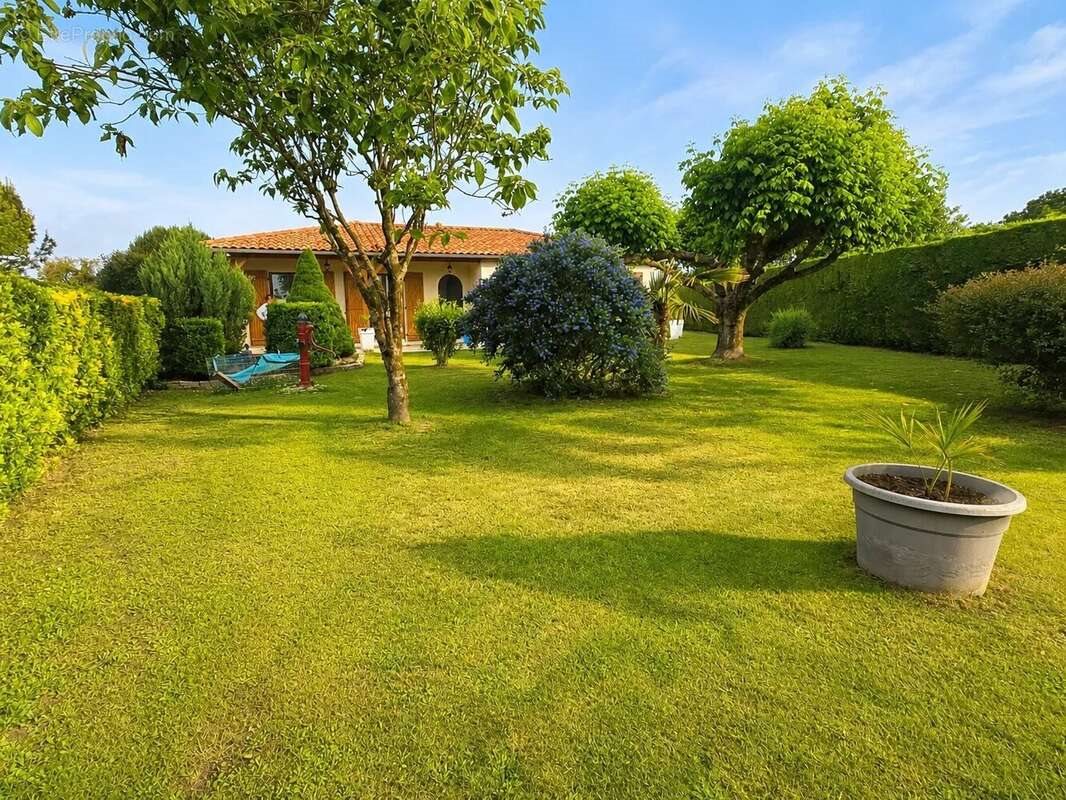 Maison à vendre, 85m², Teuillac