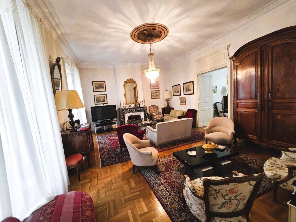 Appartement à vendre, 195m², Nîmes