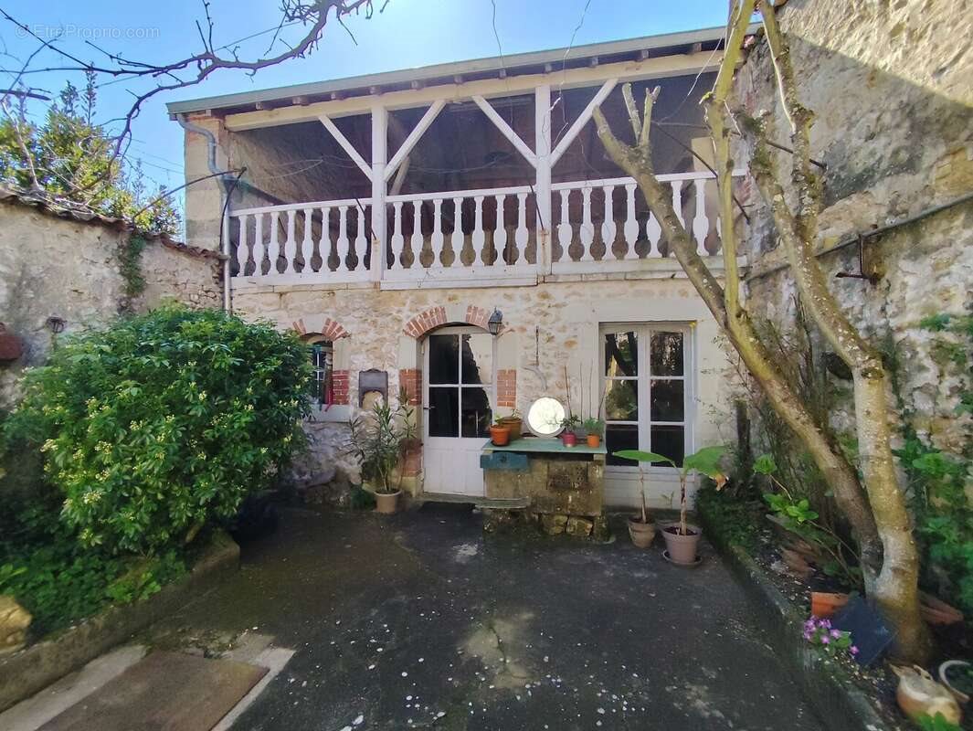 Maison à vendre, 210m², Civray
