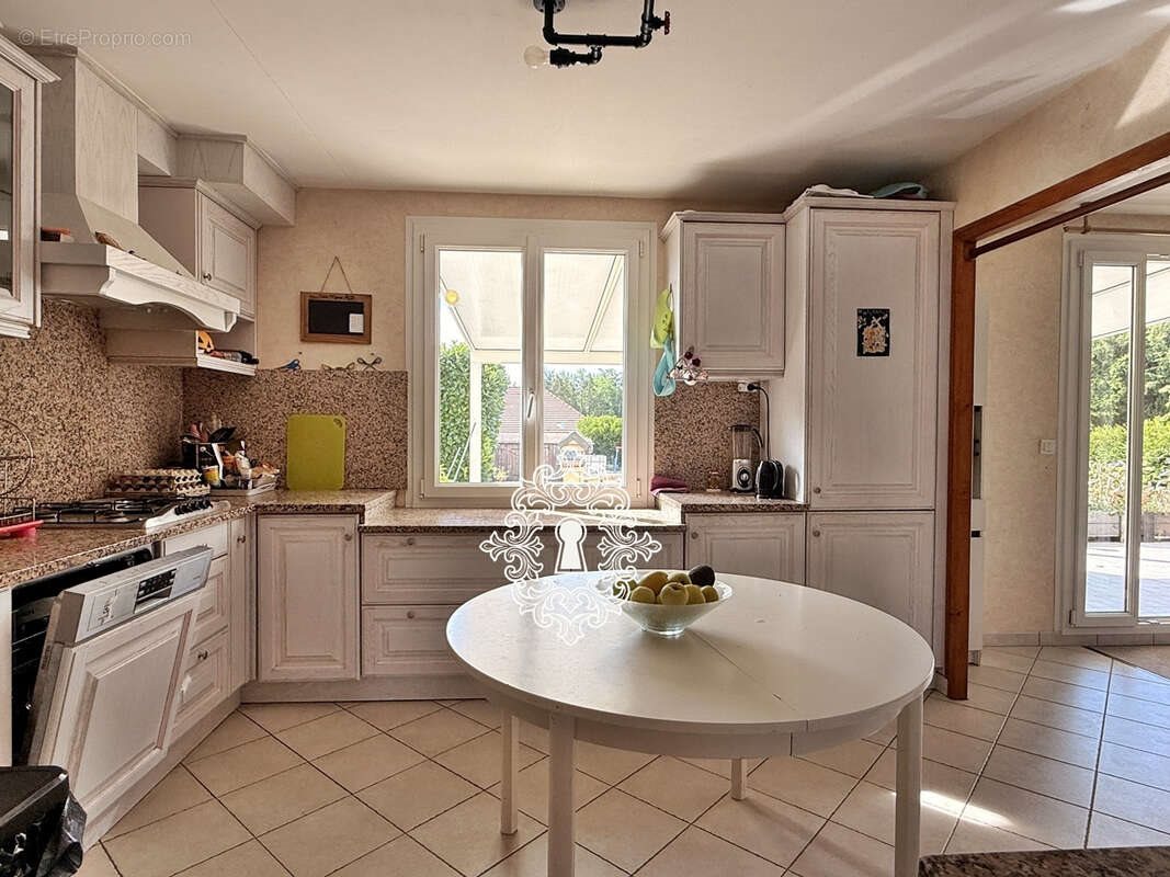 Maison à vendre, 120m², Donnemarie-Dontilly
