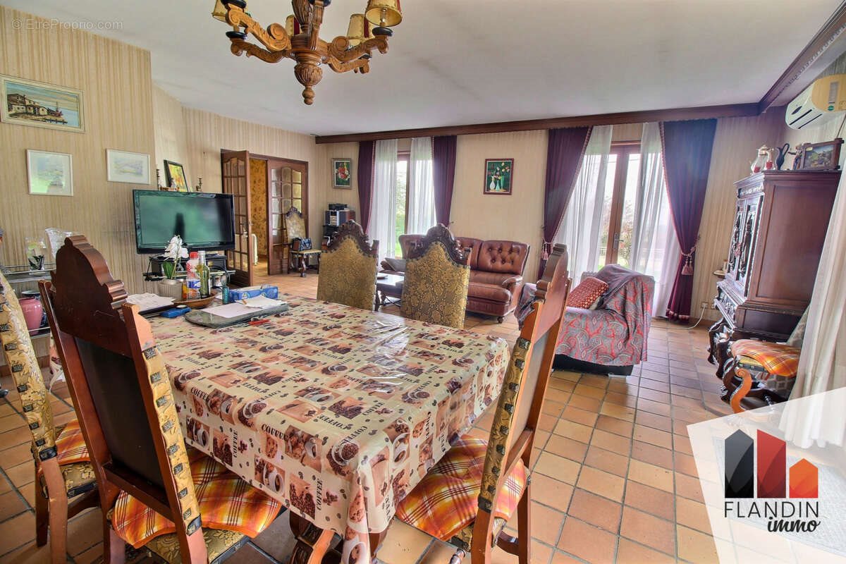 Maison à vendre, 140m², Pélussin