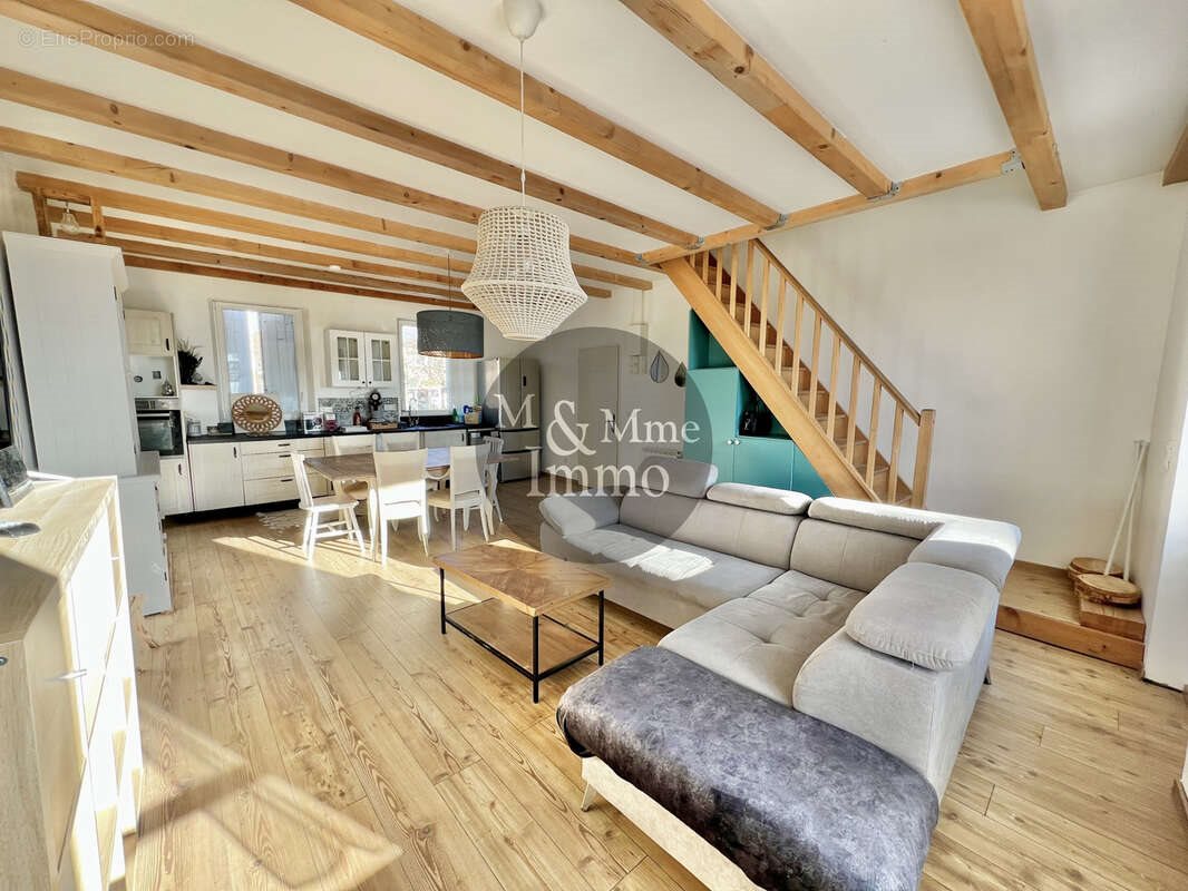 Appartement à vendre, 59m², Sainte-Tulle