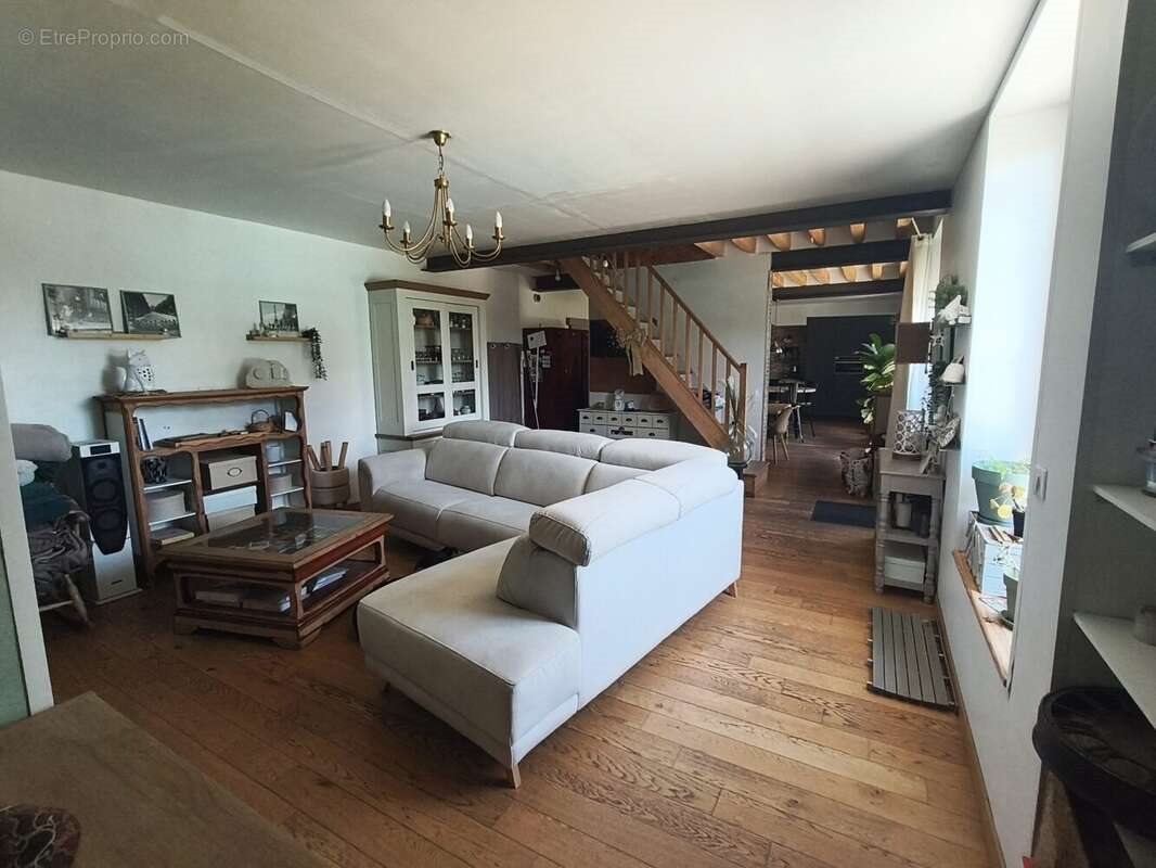 Maison à vendre, 160m², Marçon