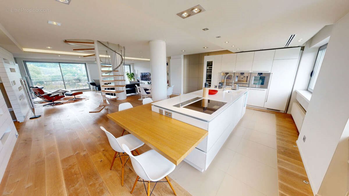 Appartement à vendre, 168m², Besançon
