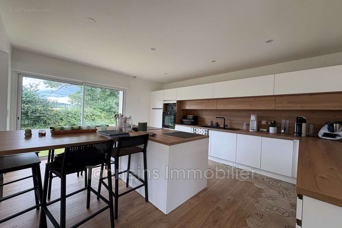 Maison à vendre, 182m², Bourran