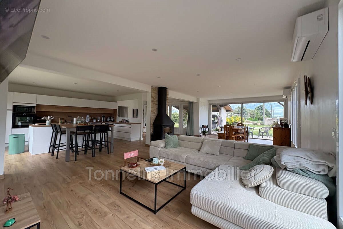 Maison à vendre, 182m², Bourran