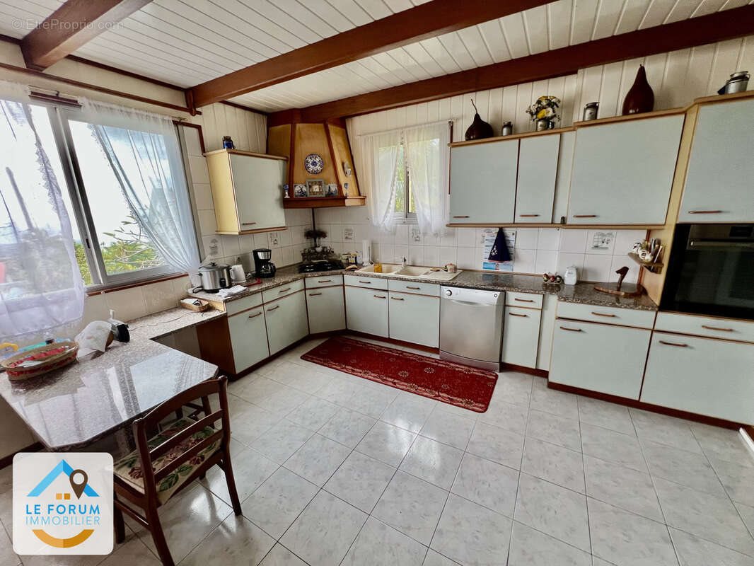 Maison à vendre, 157m², Le Tampon