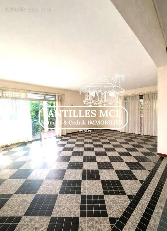 Maison à vendre, 199m², Fort-de-France