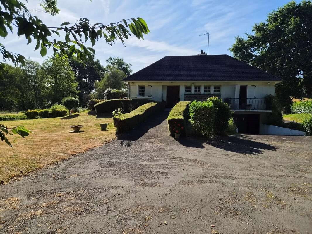Maison à vendre, 105m², Laval