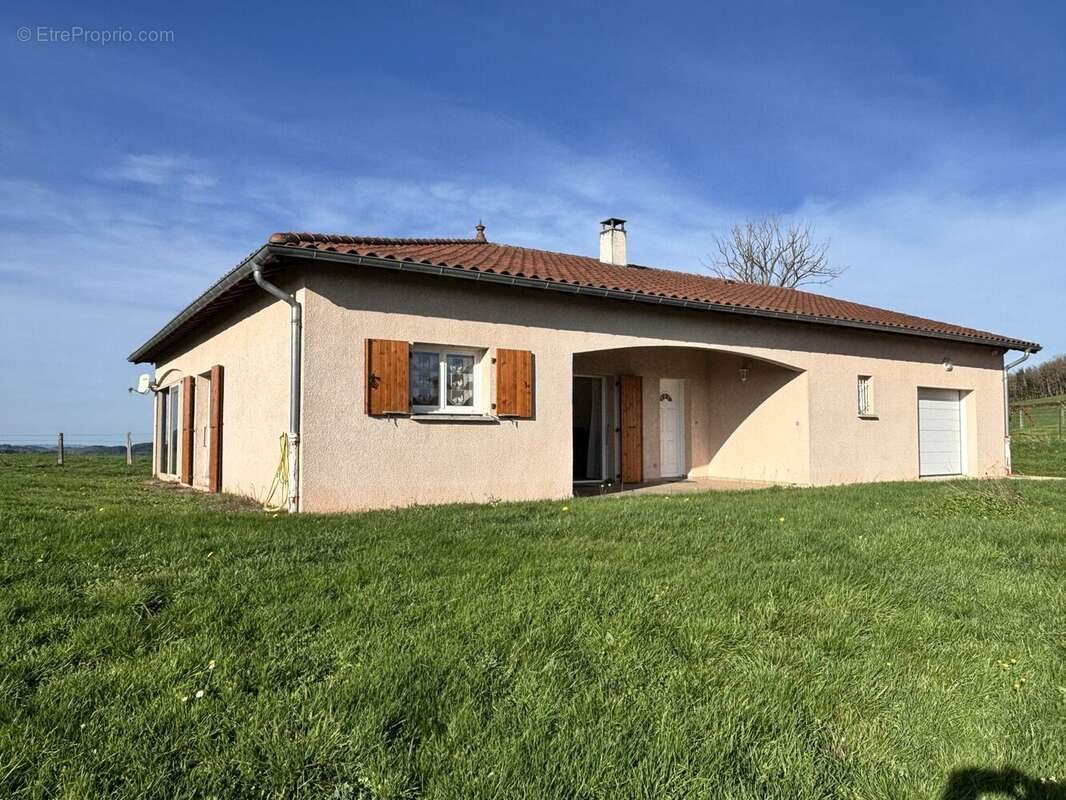 Maison à vendre, 143m², Saint-Bonnet-des-Bruyères