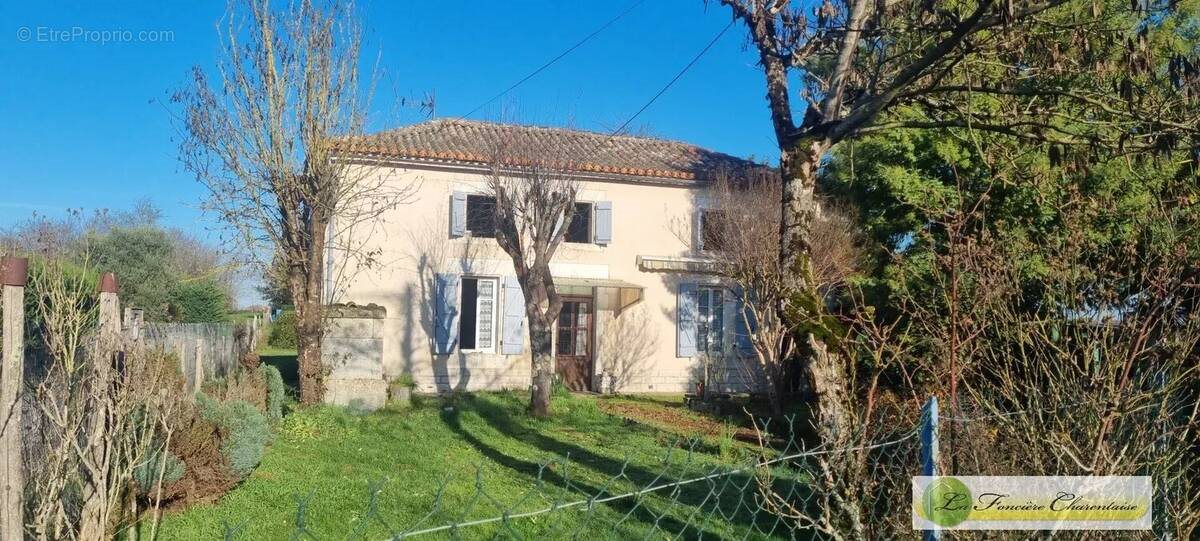 Maison à vendre, 76m², Bouëx