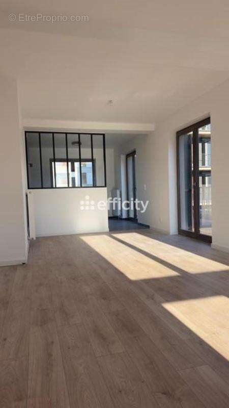 Appartement à vendre, 72m², Nanterre