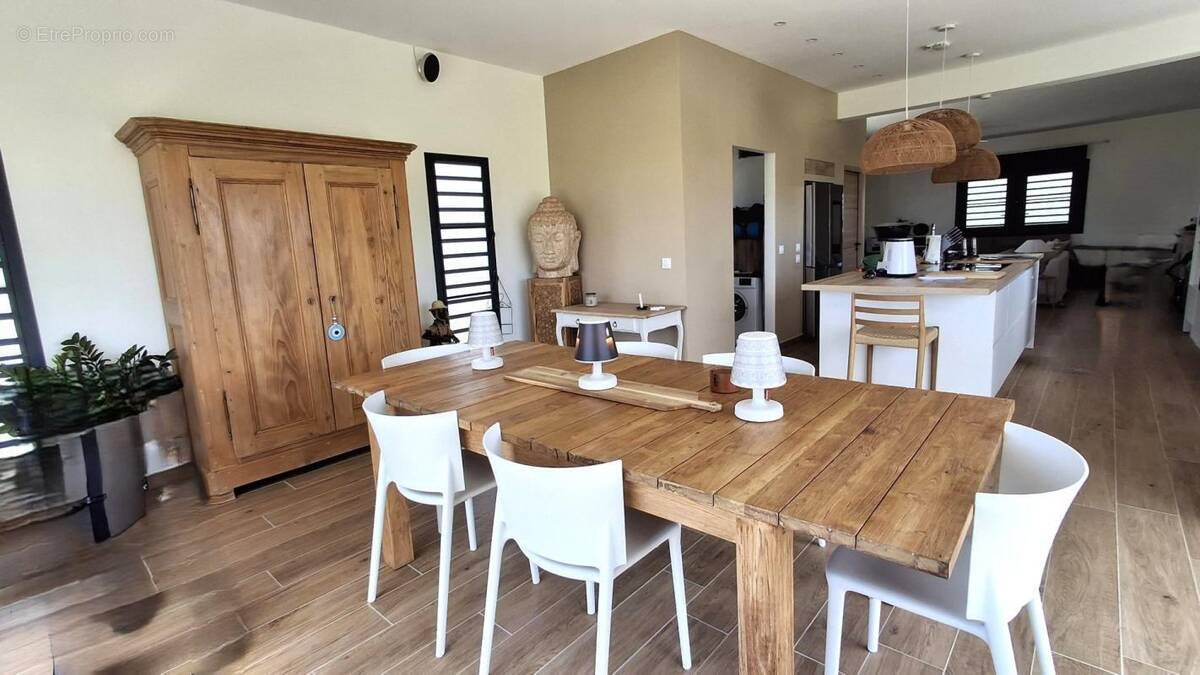 Maison à vendre, 168m², Sainte-Anne