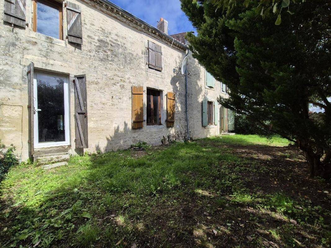 Maison à vendre, 240m², Surgères