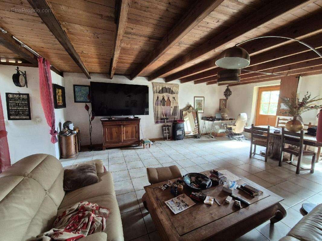 Maison à vendre, 240m², Surgères