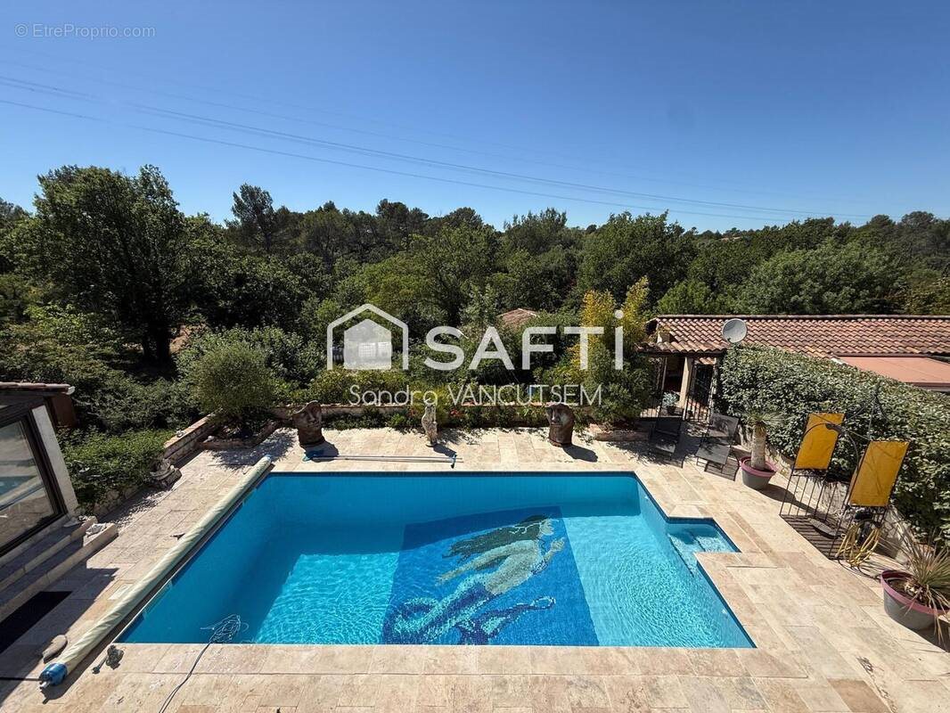 Maison à vendre, 238m², Ollières