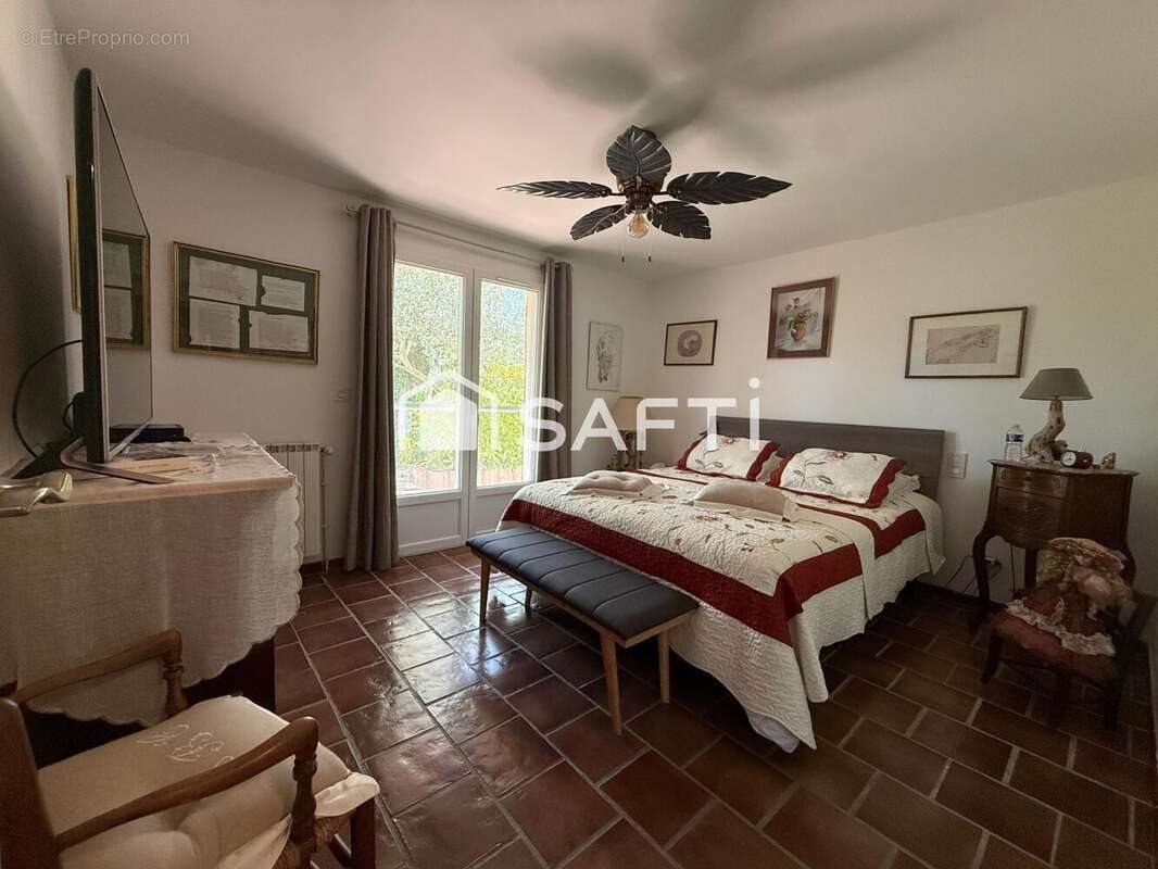 Maison à vendre, 238m², Ollières