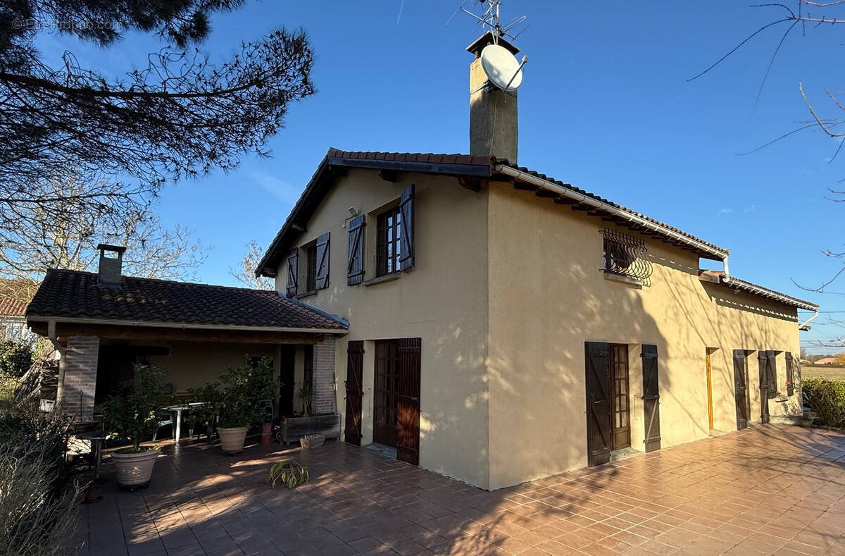 Maison à vendre, 195m², Mondavezan