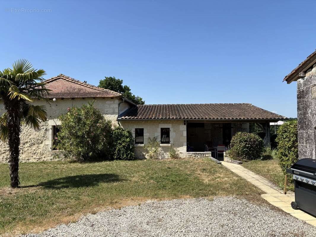 Maison à vendre, 330m², Petit-Bersac