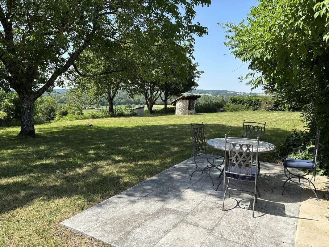 Maison à vendre, 330m², Petit-Bersac
