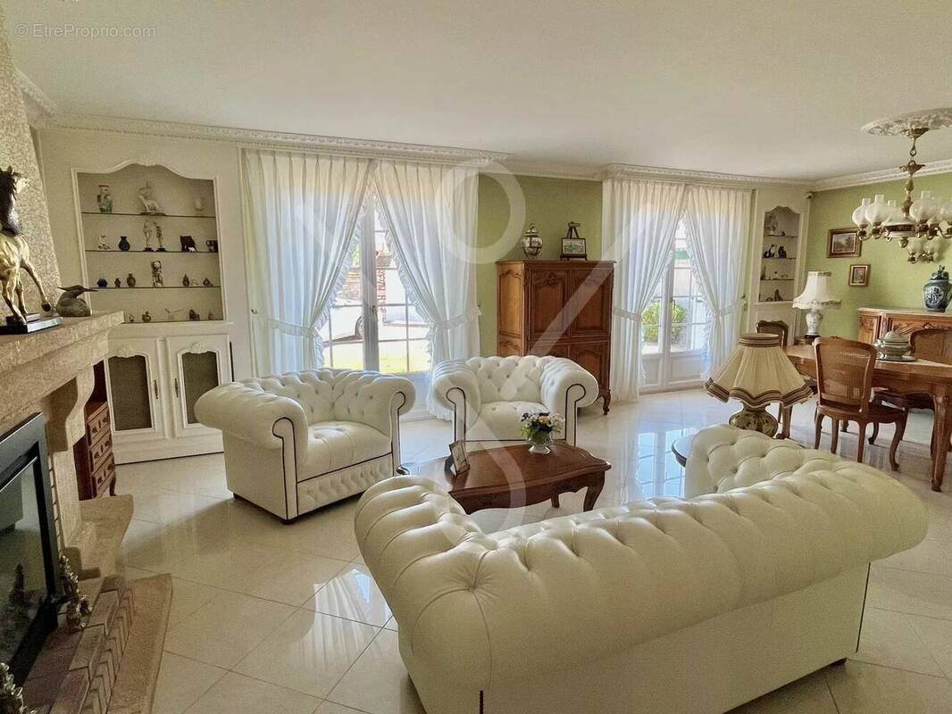 Maison à vendre, 156m², Rosny-sur-Seine