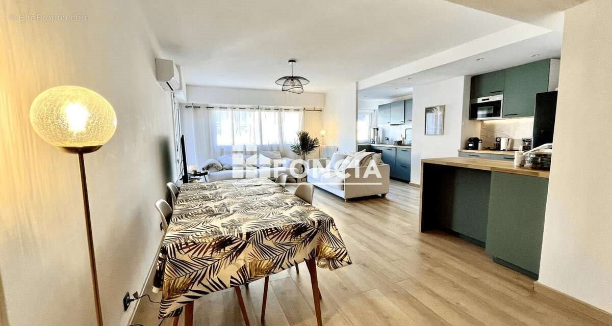 Appartement à vendre, 104m², Antibes