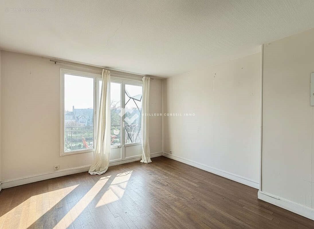 Appartement à vendre, 61m², Chelles