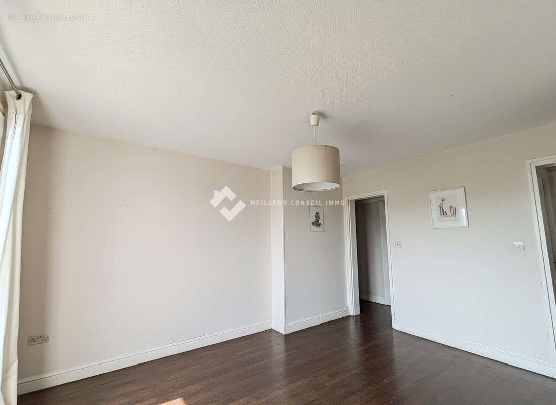 Appartement à vendre, 61m², Chelles