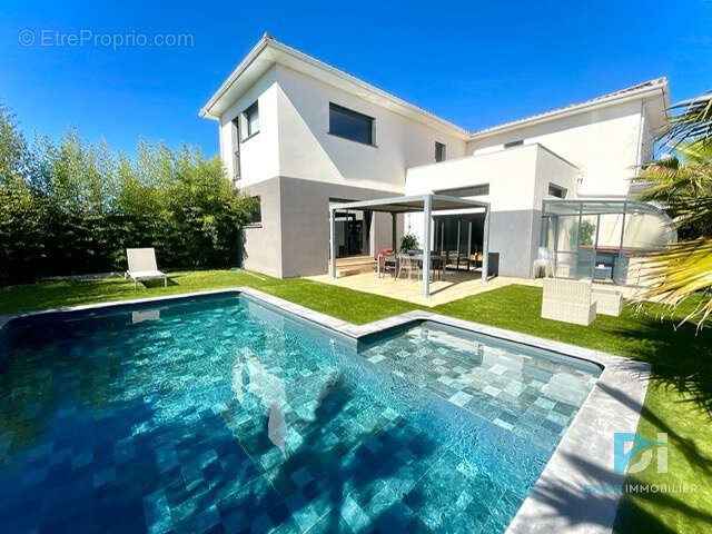Maison à vendre, 220m², Servian