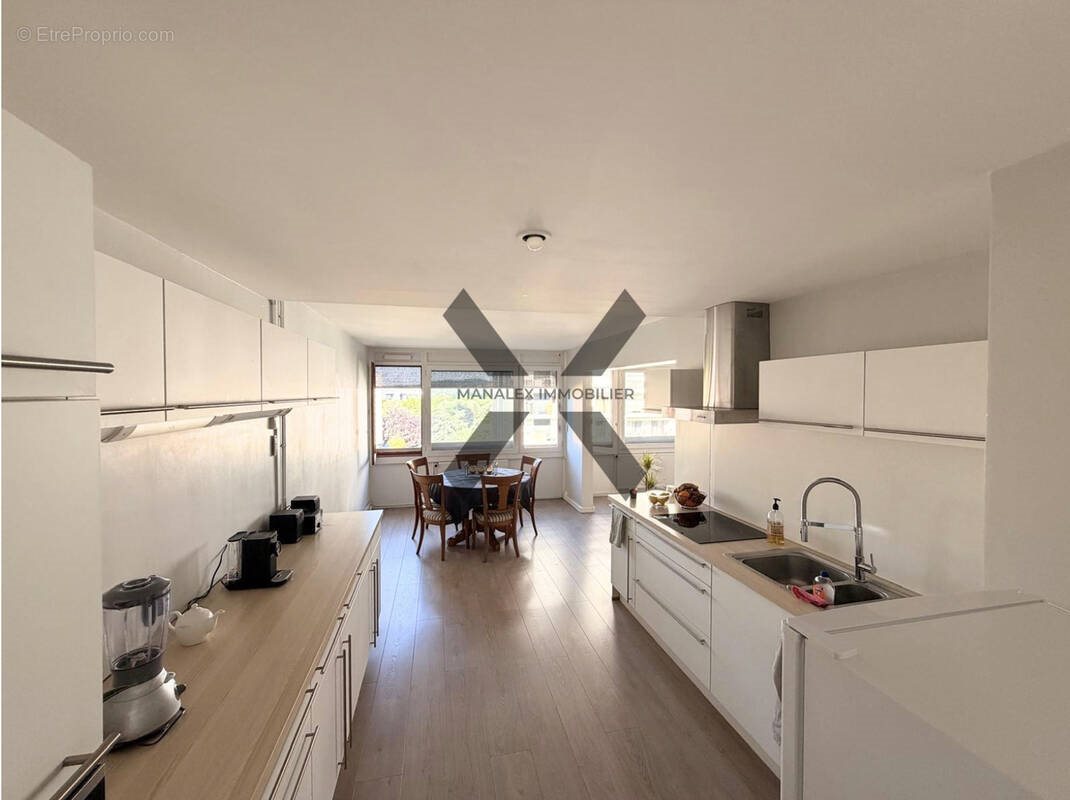 Appartement à vendre, 145m², Saint-Étienne